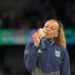 Brasileña Rebeca Andrade derrota a Simone Biles