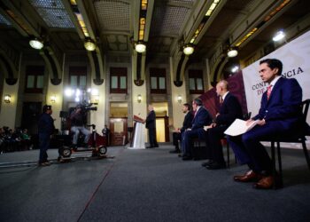 Cala hondo zarandeada del ”Sub Marcos” a AMLO al llamarlo ”Frankenstein” de expresidentes
