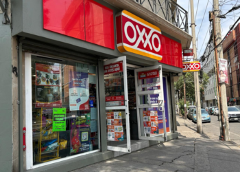 Tienda Oxxo, combustible