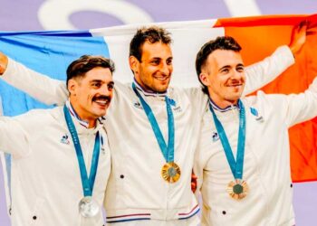 China domina medallero; Francia y Australia presionan