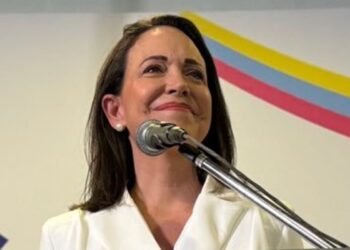 Oposición venezolana convoca a manifestación pacífica nacional