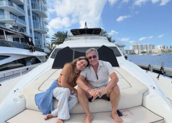Ricardo Montaner se muestra "tan enamorado" en su 35 aniversario de casado