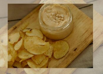 Papas fritas crujientes, saladas y adictivas, combinación mortal