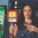 Carmen DeLeon explora en "Ruta 18” las emociones de la vida