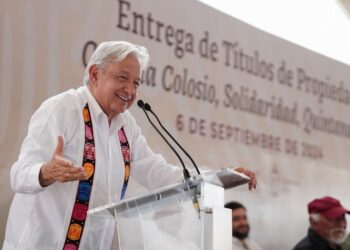 AMLO en QR. Disminuyó la pobreza. AMEXI / Foto: Presidencia de la República.