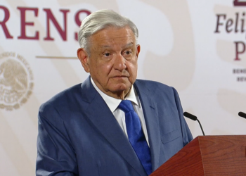 El presidente Andrés Manuel López Obrador, en la conferencia del 13 de septiembre de 2024, llama a grupos criminales a detener la violencia en Sinaloa