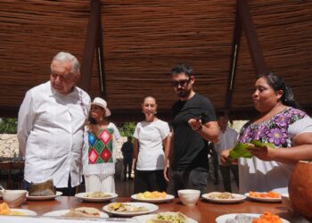 AMLO culpa a opositores de buscar la confusión. AMEXI / Foto: Presidencia de la República