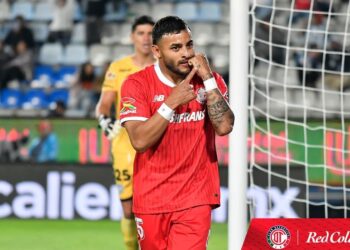 Toluca rescata el invicto en Pachuca