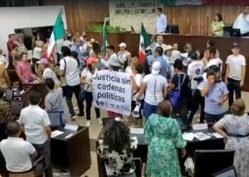 Aplanadora guinda aprueba reforma al PJ en Yucatán 