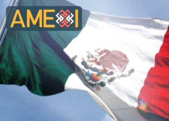 En la historia México ha tenido 13 banderas, 4 oficiales