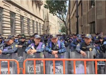 Trabajadores del PJF demandan a senadores no sesionar en sede alterna; exigen votación transparente, sin mañas ni mafias