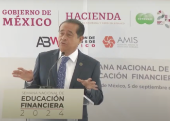 CDMX, 5 Sep. El presidente de la Condusef, Óscar Rosado, durante la inauguración de la 17 Semana Nacional de Educación Financiera. AMEXI/foto/Adriana Urrea.