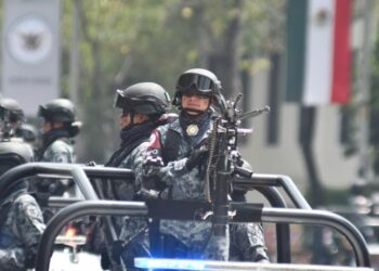 Vehículos del Ejército y la Guardia Nacional