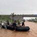 Evacuan colonias de Acapulco por lluvias generadas por John