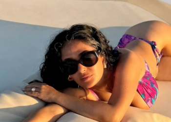 Salma Hayek celebra su cumpleaños 58 con sus mejores posados en bikini
