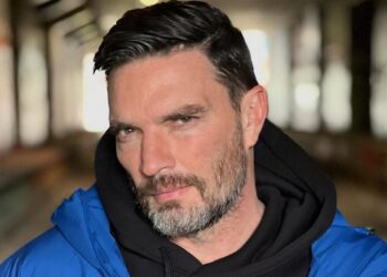 Julián Gil será conductor invitado de "Siéntense quien pueda"