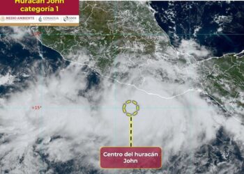 John se intensifica a huracán categoría 1