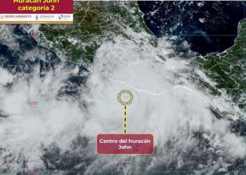 John se intensifica a huracán categoría 2 muy cerca de costas de Oaxaca