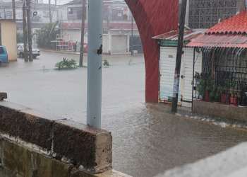 Lluvias en Acapulco, vecinos piden más información sobre el regreso de John