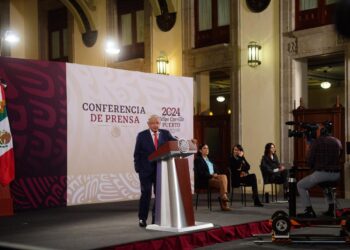 Felicita AMLO a diputados por aprobar su reforma al Poder Judicial de la Federación