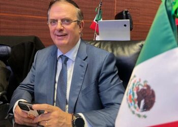 Ebrard deja el Senado. AMEXI. / Foto: X @m_ebrard