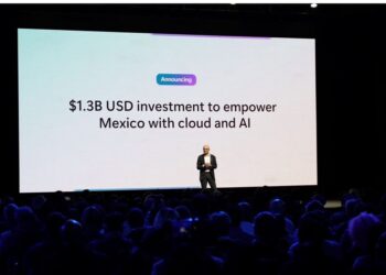 Microsoft anuncia millonaria inversión en México; confía en el país: Ebrard