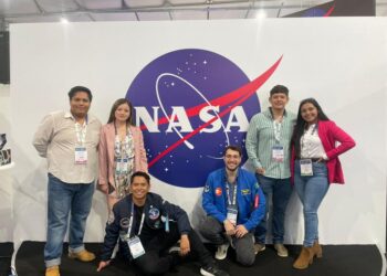 Nave de Elon Musk llevará al espacio material de jóvenes mexicanos para prueba de resistencia