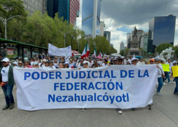 Trabajadores del Poder Judicial se manifiestan en las inmediaciones del Senado