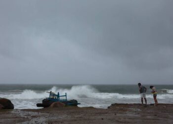 Protección Civil de Michoacán alerta por impacto de John