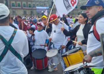 Multitudinario AMLOFest en el Zócalo por Sexto Informe de Gobierno