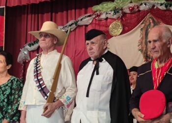 Entusiasmados abuelitos de asilo conmemoran Grito Independencia
