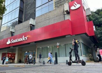 ¡Recuerda!: bancos cierran hoy por Día de la Independencia