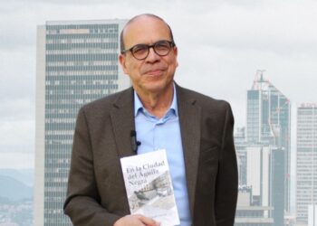 "En la Ciudad del Águila Negra", una mirada a Bogotá con 25 cuentos del periodista Guillermo Tovar