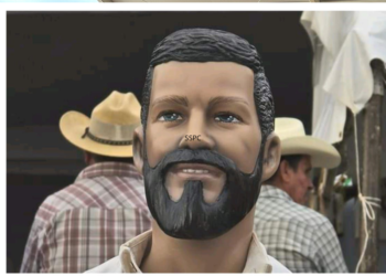 Exalcalde deja como herencia estatua semejante a su rostro