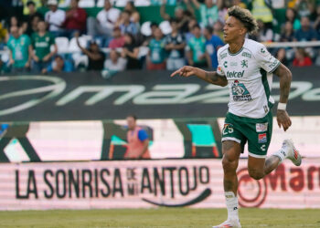 León