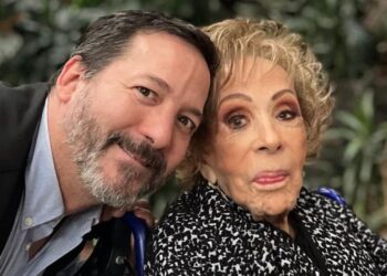 Luis Enrique y su madre Silvia Pinal