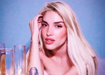 Elena Rose brilla con tres nominaciones en los Latin Grammy 2024