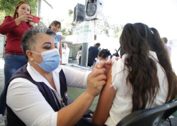 Campaña de vacunación contra VPH. promoción de vida saludable