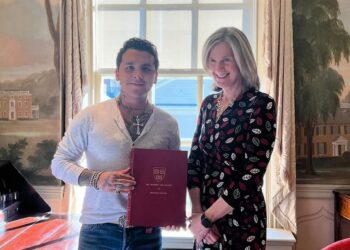 Christian Nodal recibe importante premio de Harvard | AMEXI/Foto: Ig @harvardfoundation