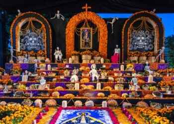 5 oct.- Día de Muertos. Ofrenda en la UNAM. /AMEXI. /FOTO: UNAM.