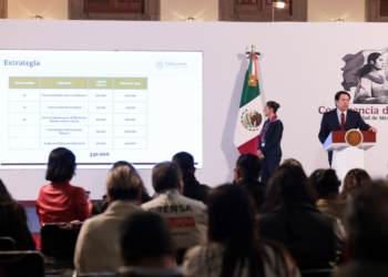 Mario Delgado, titular de la SEP, presenta la estrategia para aumentar espacios educativos