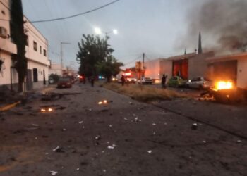 Explota un cche bomba en Acámbaro, Guanajuato, la FGR atrae el caso