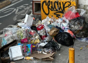 Acumulación de basura en las calles de la alcaldía Cuauhtémoc. AMEXI/Foto/Redes sociales
