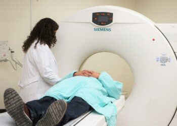 ¿Cuánto gastan los mexicanos de su bolsillo en salud?