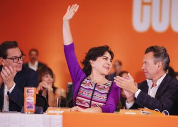 Ivonne Ortega Pacheco, líder de los diputados de Movimiento Ciudadano, dijo que PRI, PAN y PRD son los verdaderos esquiroles de Morena