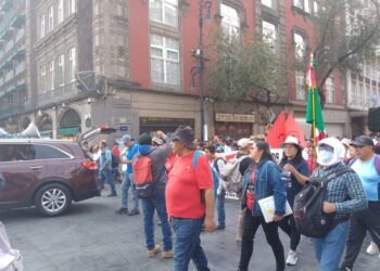 Sheinbaum y la CNTE. Marcha magisterial rumbo al Zócalo.