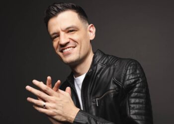 El mexicano Luis Barrera logra hazaña de 13 nominaciones en el Latin Grammy