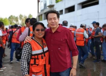 Mario Delgado supervisa escuelas afectadas en Acapulco