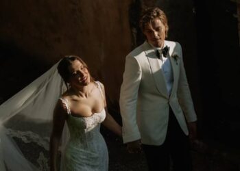 Millie Bobby Brown presume espectacular vestido de novia en su boda en Italia