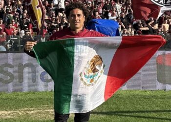 Guillermo Ochoa divide a la afición con regreso al Tricolor